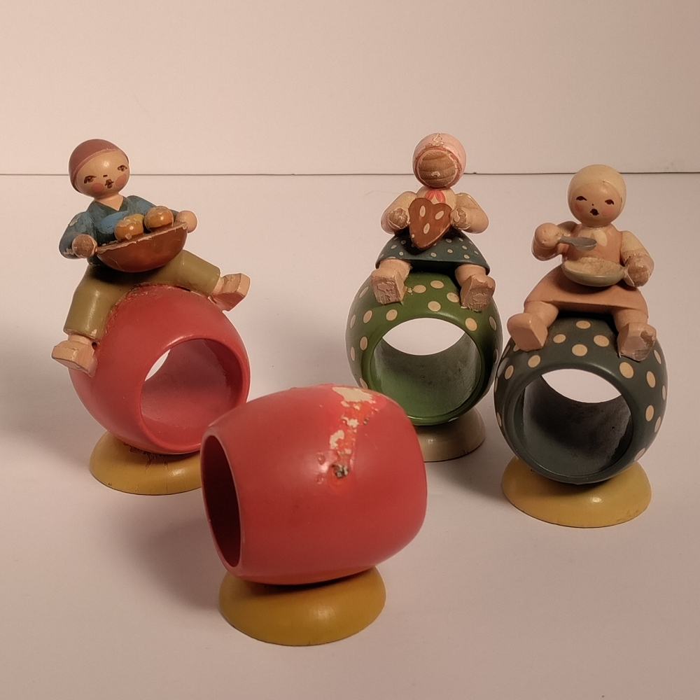 A SET NAPKIN RINGS⭐